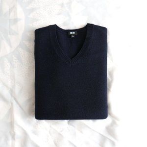 Uniqlo Lambswool V-neck Navy Sweater